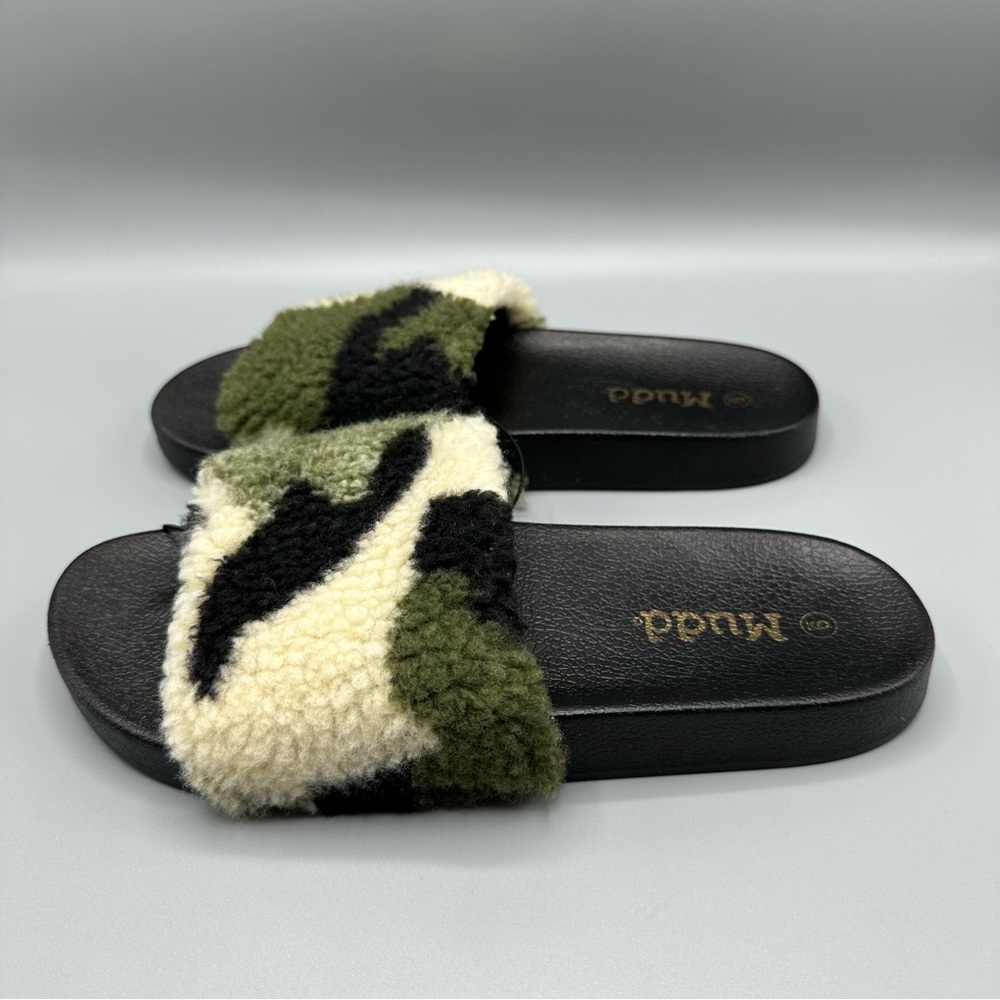 Mudd Camo Slides Faux Fur Shoes Women’s Size 9 Multicolour